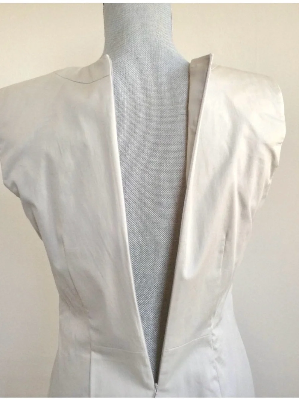 Vintage 2000s Hugo Boss Karna Deep V-Neck Sheath Dress US 8 Beige Officecore Y2K